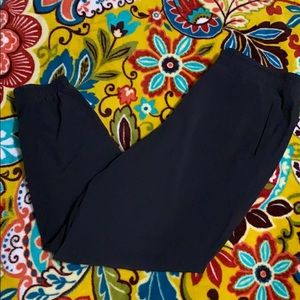 lululemon black drapey essential jogger pants 10